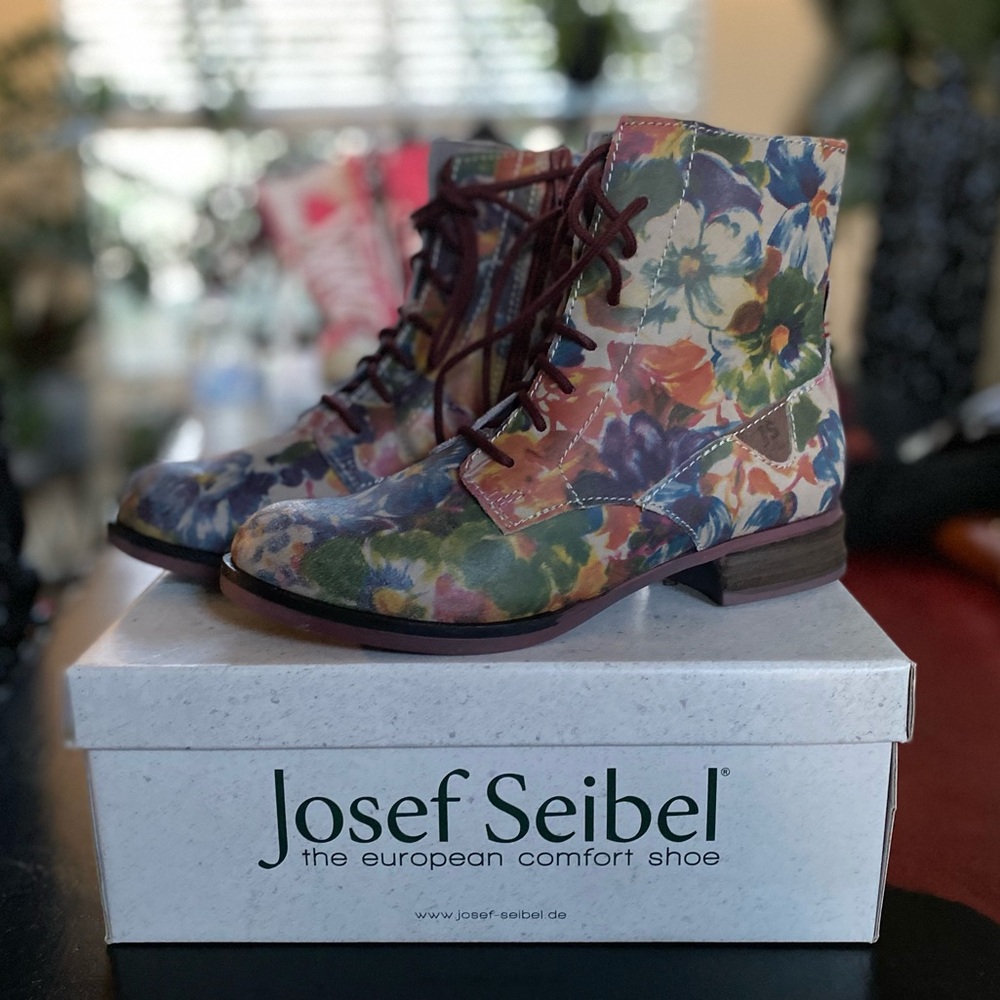 Josef Seibel floral boots